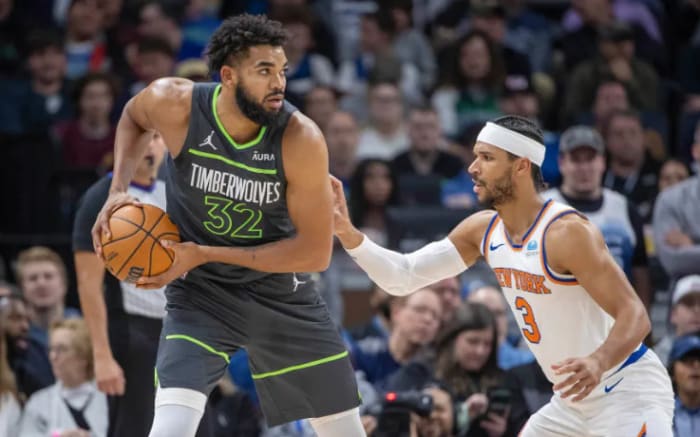 Josh Hart (3) guards Karl-Anthony Towns during Monday's loss in Minnesota